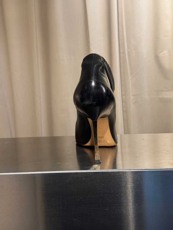 Gucci Vintage Tom Ford Black Leather Ankle Strap Pointed Toe High Stiletto Heel Evening Pumps Y2K Designer Shoes 39