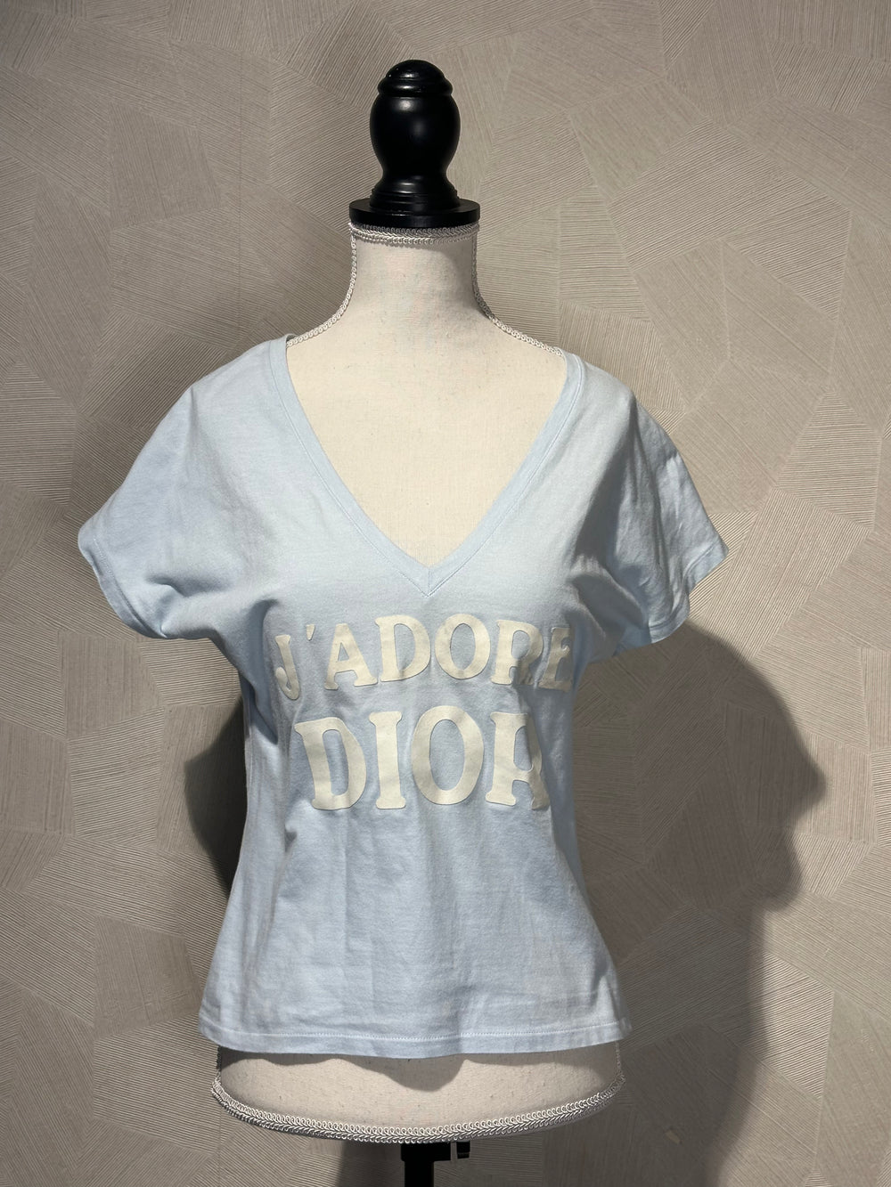 J'Adore Dior V Neck 2000s Galliano Christian Dior Sexy Graphic Tee EU 36 Baby Blue White Text World Champion 1947 Iconic Rare