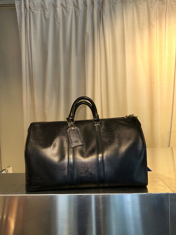 Louis Vuitton Black Epi Leather Keepall 50 Bandouliere Duffle Travel Bag Gold Hardware