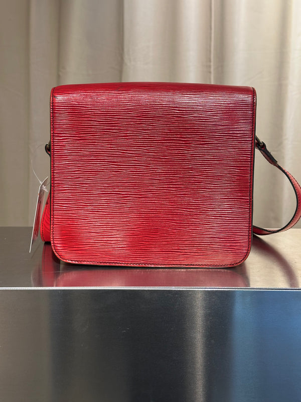 Louis Vuitton Vintage Epi Cartouchiere MM Red Leather Crossbody Shoulder Bag Gold Tone Hardware Archive