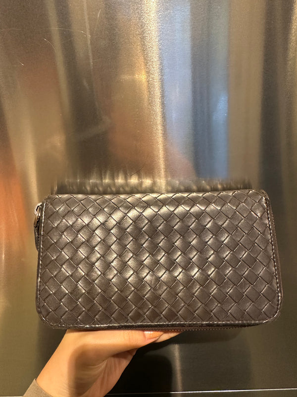 Bottega Veneta Vintage Brown Intrecciato Woven Leather Zip-Around Continental Wallet