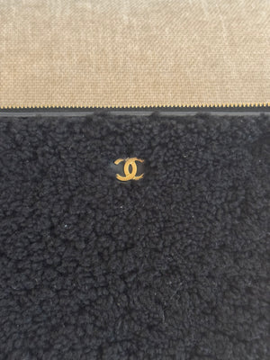 Chanel 2023 Shearling Trim Quilted Small 22 Lambskin Hobo Bag Black Gold Leather CC Coco Mark Chain Strap