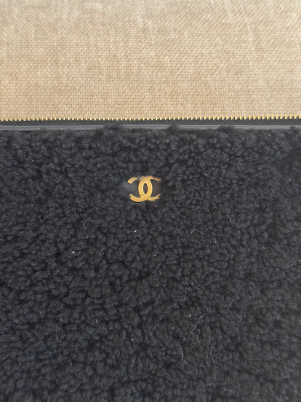 Chanel 2023 Shearling Trim Quilted Small 22 Lambskin Hobo Bag Black Gold Leather CC Coco Mark Chain Strap