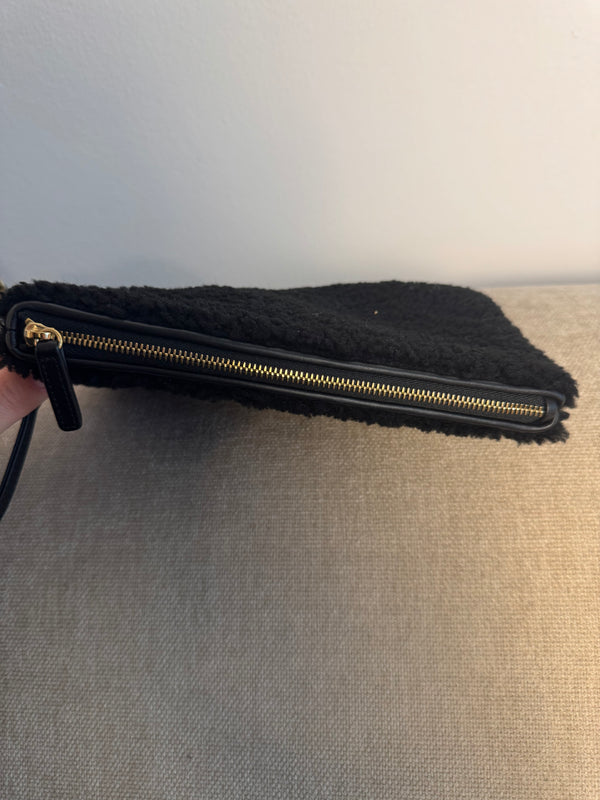 Chanel 2023 Shearling Trim Quilted Small 22 Lambskin Hobo Bag Black Gold Leather CC Coco Mark Chain Strap