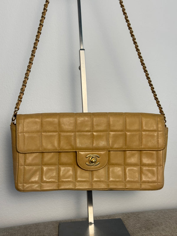 Chanel Vintage CC cocomark East West Chocolate Bar Flap Bag Beige Cream Leather Lambskin 24K Gold Hardware Karl Lagerfeld Shoulder Bag