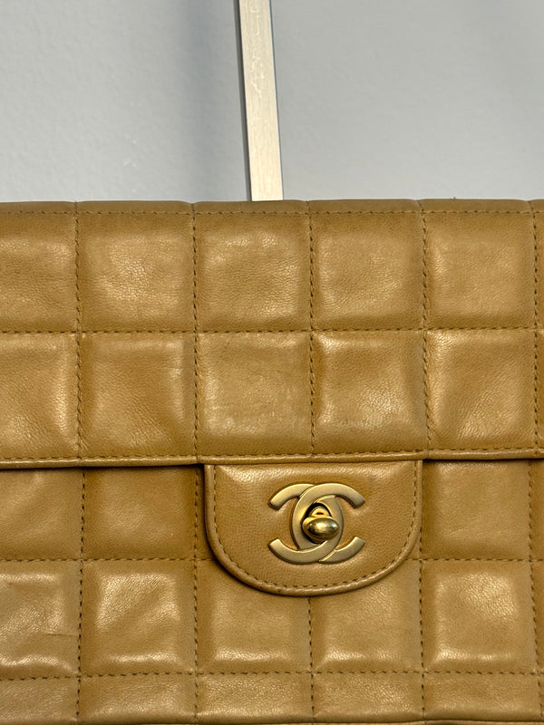 Chanel Vintage CC cocomark East West Chocolate Bar Flap Bag Beige Cream Leather Lambskin 24K Gold Hardware Karl Lagerfeld Shoulder Bag