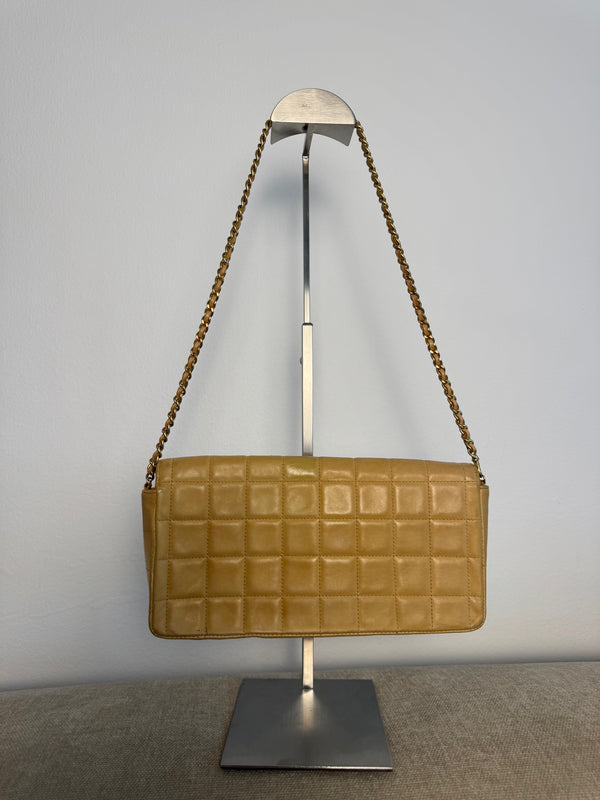 Chanel Vintage CC cocomark East West Chocolate Bar Flap Bag Beige Cream Leather Lambskin 24K Gold Hardware Karl Lagerfeld Shoulder Bag