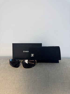Chanel CH9520 Oversize Cat Eye Sunglasses Black Gold color code 124/2E CC cocomark open sides rimless