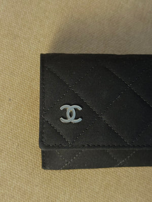 Chanel CH9520 Oversize Cat Eye Sunglasses Black Gold color code 124/2E CC cocomark open sides rimless