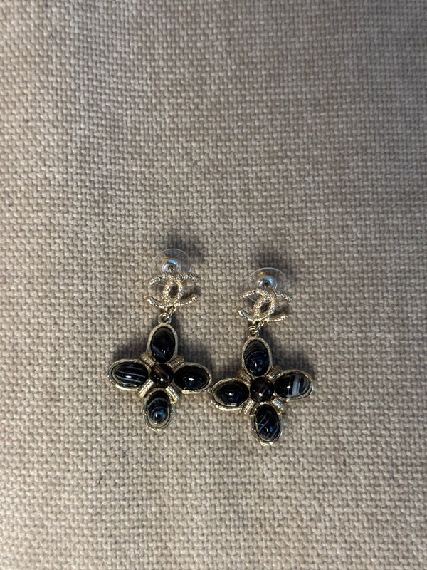 Chanel Silver CC textured logo Abstract Shape Coco Mark Iconic Vintage Dangle Charm Statement Piece Earring Set Black