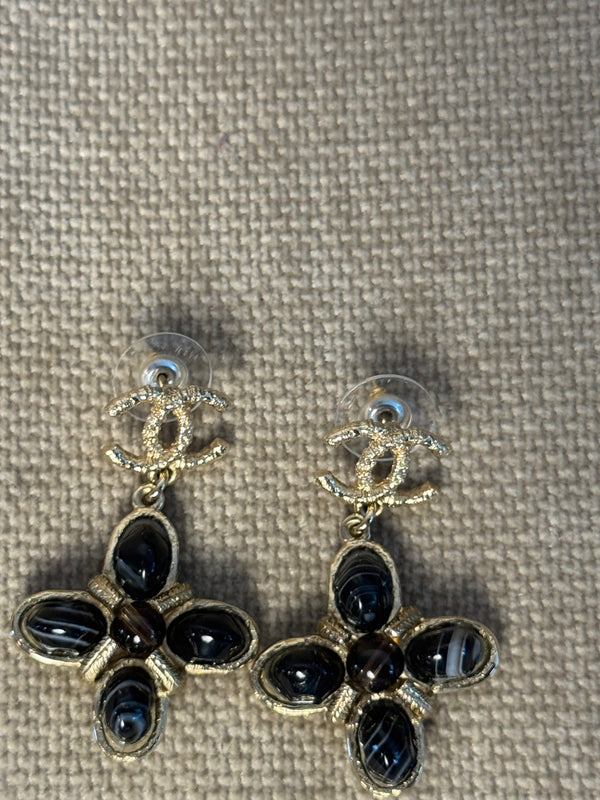 Chanel Silver CC textured logo Abstract Shape Coco Mark Iconic Vintage Dangle Charm Statement Piece Earring Set Black