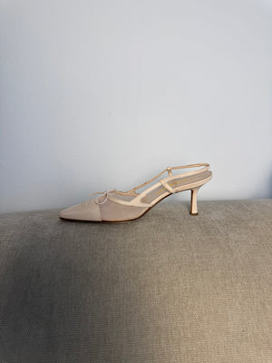 Chanel Vintage 2005 Karl Lagerfeld Vintage Ivory Mesh Slingback 35.5 Kitten Heels bow ballerina detail CC coco mark