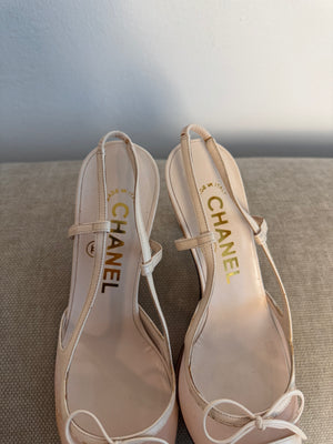 Chanel Vintage 2005 Karl Lagerfeld Vintage Ivory Mesh Slingback 35.5 Kitten Heels bow ballerina detail CC coco mark