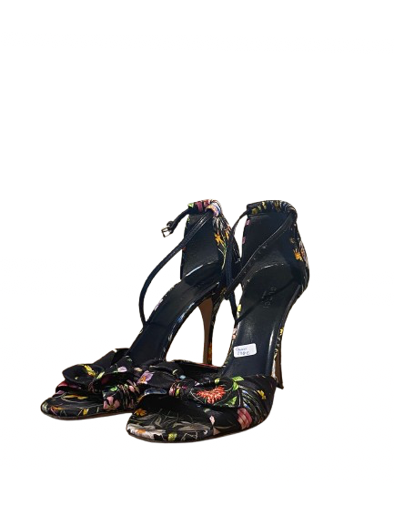 GUCCI HEELS 38 1/2