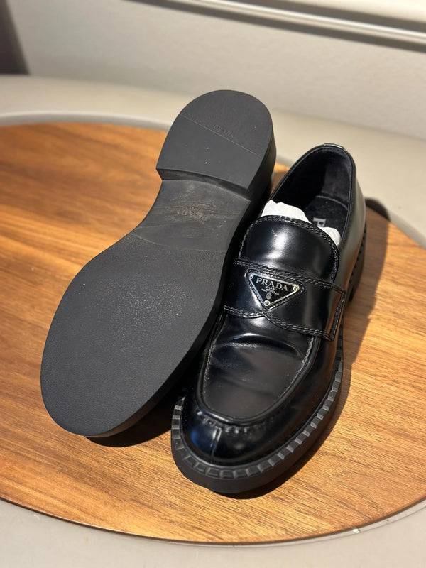 PRADA LOAFER 7.5
