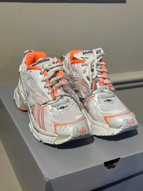 BALENCIAGA SNEAKERS - SIZE 40