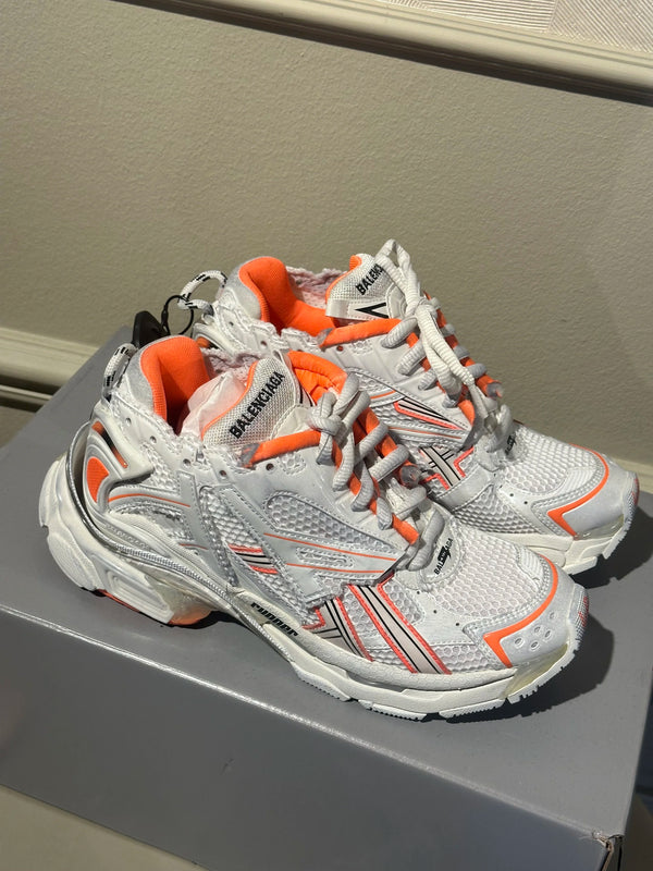 BALENCIAGA SNEAKERS - SIZE 40