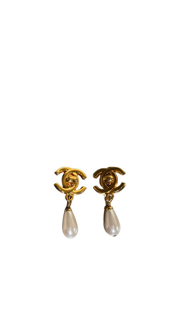 Chanel Vintage CC Logo Faux Pearl Drop Earrings Gold Tone Clip On Rare Costume Jewellery