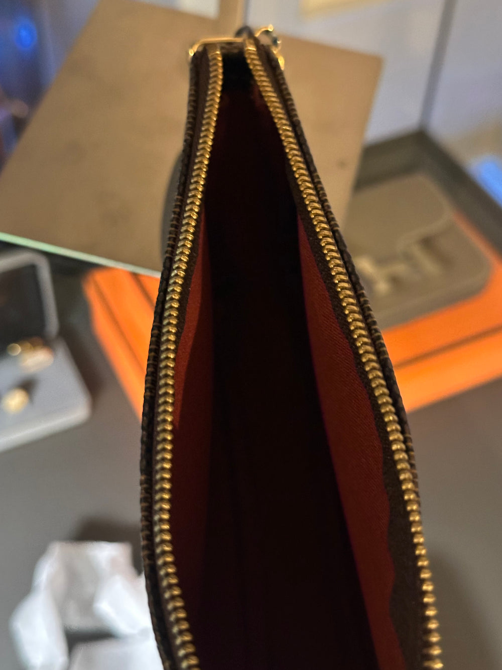 LOUIS VUITTON POCHETTE - SMALL