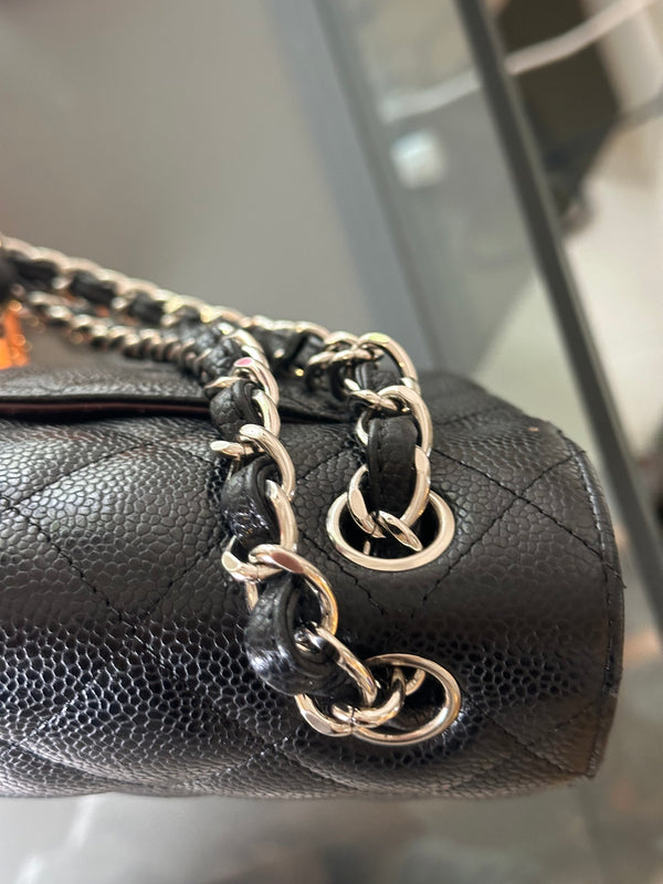 CHANEL JUMBO FLAP