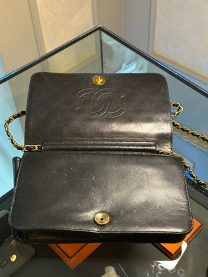 CHANEL SINGLE FLAP BAG