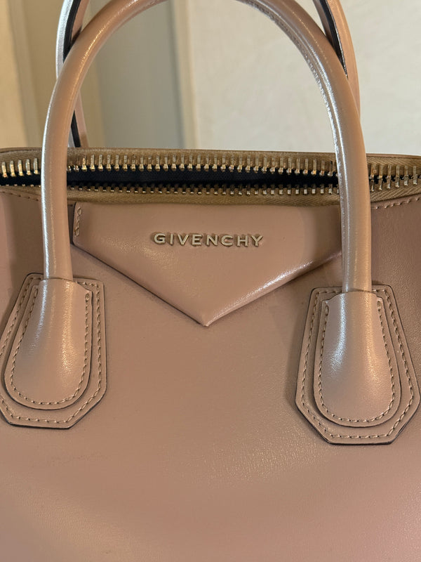 GIVENCHY ANTIGONE