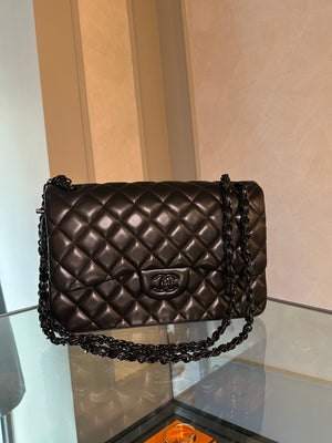 CHANEL "SO BLACK" FLAP