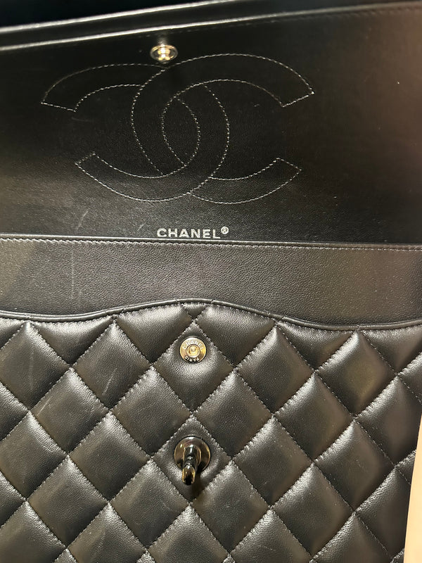 CHANEL "SO BLACK" FLAP