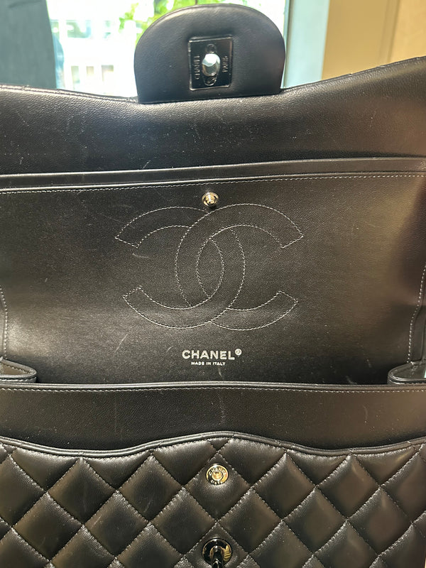 CHANEL "SO BLACK" FLAP