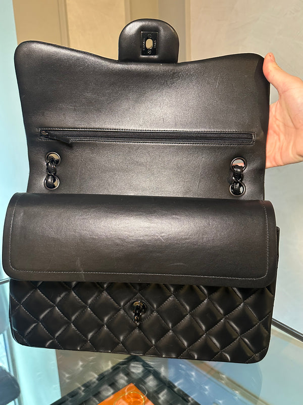 CHANEL "SO BLACK" FLAP