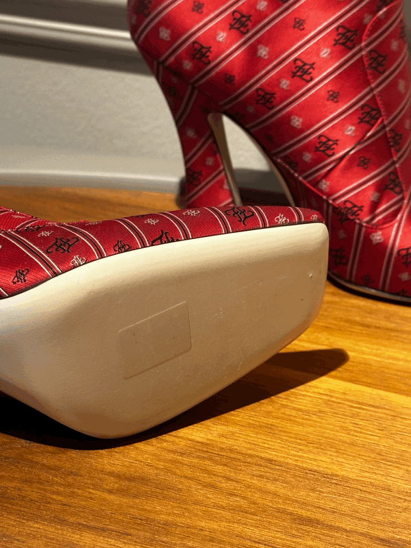 FENDI SHOES - SIZE 40