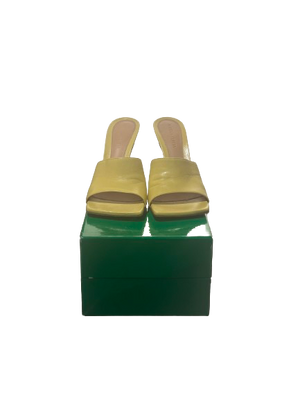 BOTTEGA VENETA HEELS SIZE 37,5