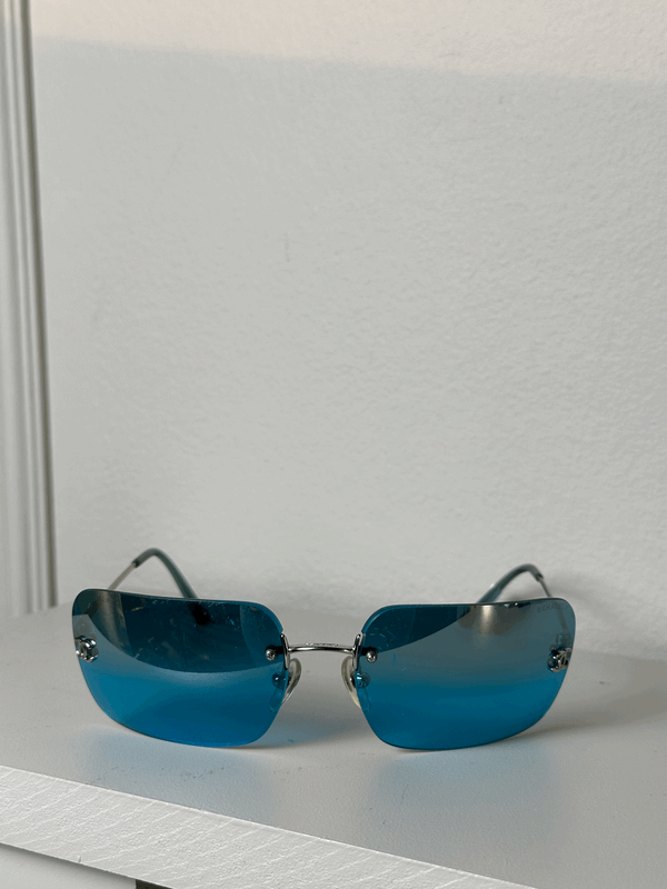 CHANEL SUNGLASSES - OMBRE BLUE
