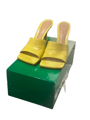 BOTTEGA VENETA HEELS SIZE 37,5