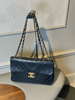 CHANEL JUMBO BLACK