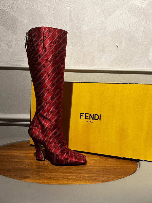 FENDI SHOES - SIZE 40