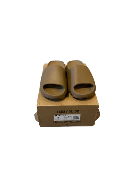 YEEZY SLIDES SIZE 7
